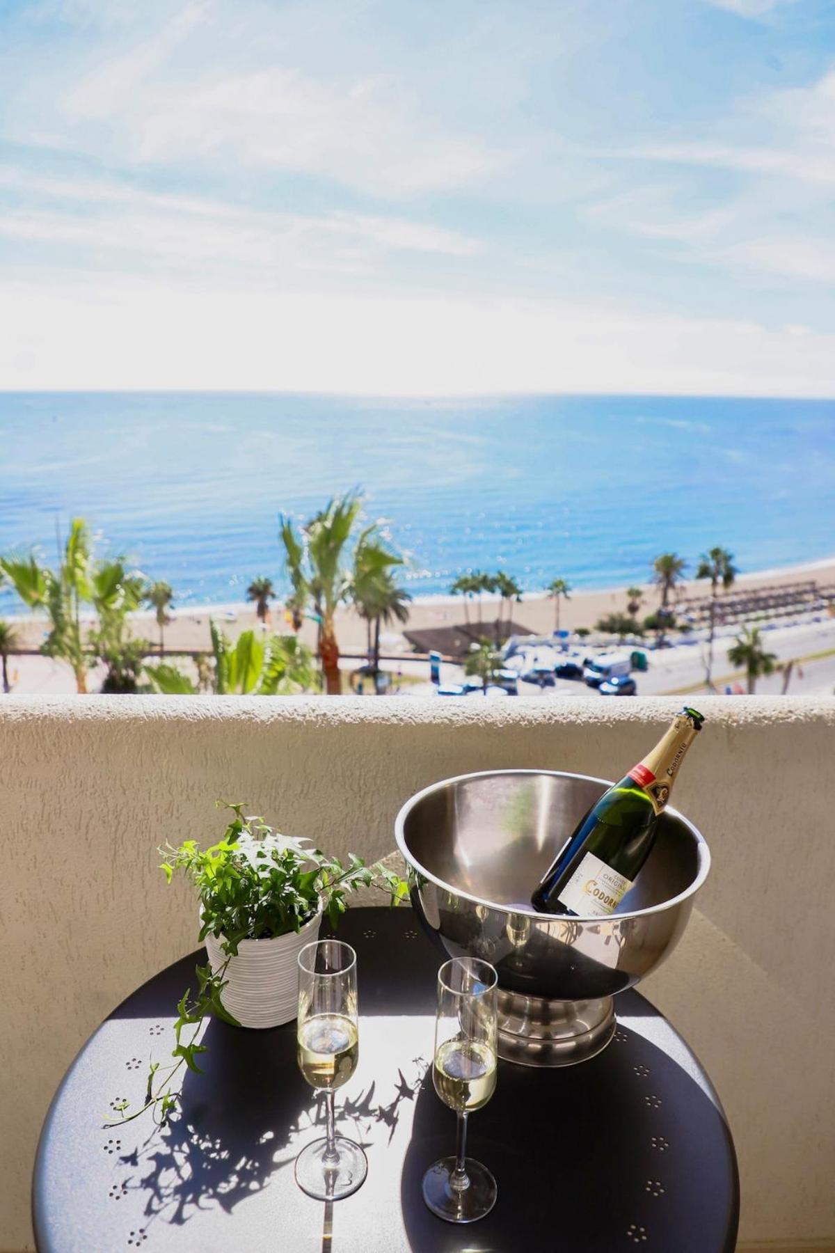 Ferienwohnung Direct Sea View- Bilbil Sunrise! Benalmádena Exterior foto